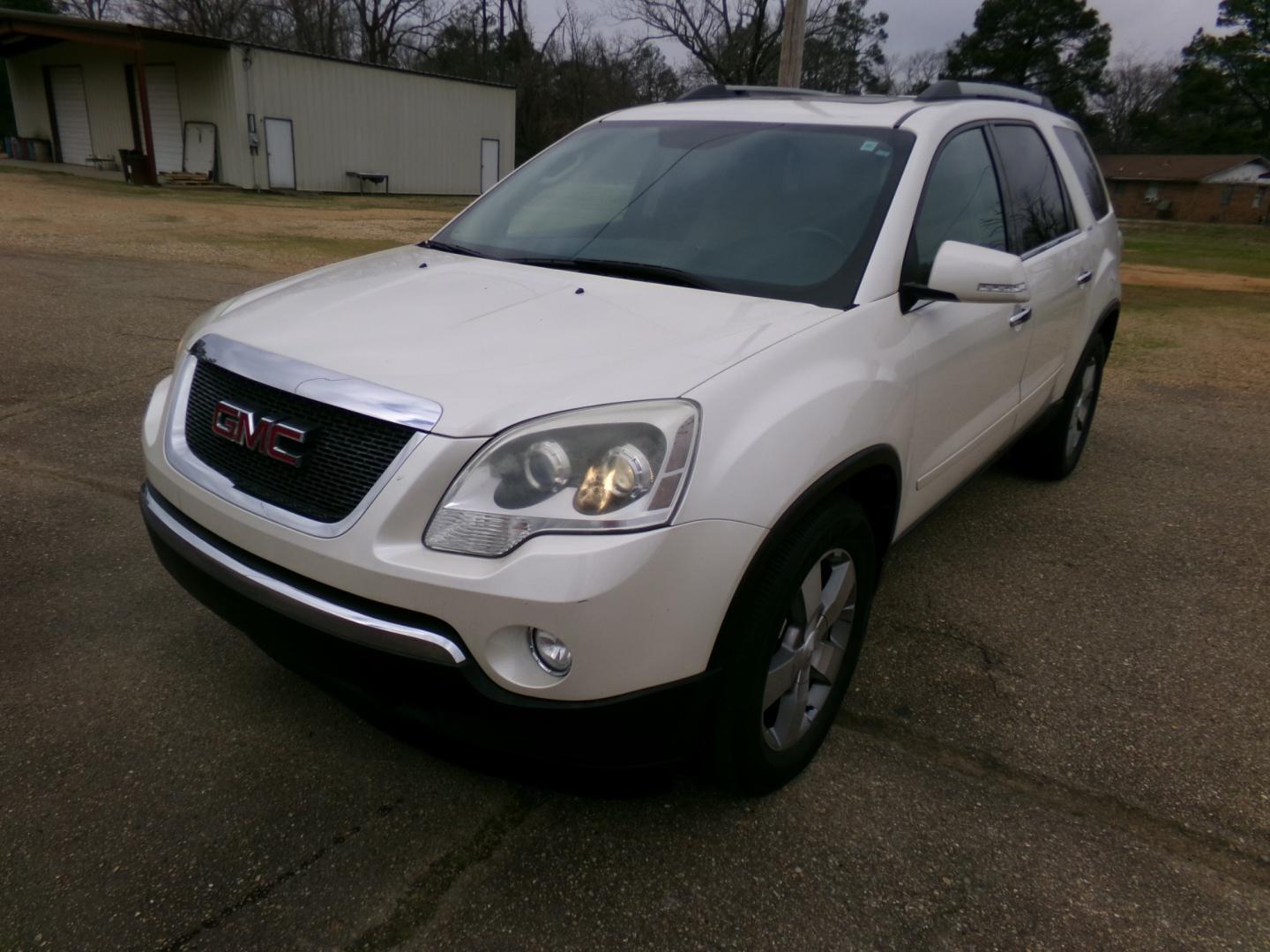 2012 White Diamond Pearl /Tan GMC Acadia SLT (1GKKRRED6CJ) with an 3.6L engine, automatic transmission, located at 401 First NE, Bearden, AR, 71720, (870) 687-3414, 33.726528, -92.611519 - Photo#0